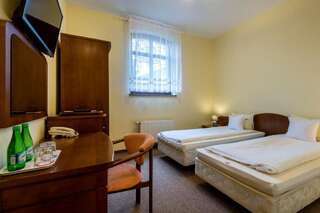 Отель Dworek 1885 Остшешув Двухместный номер с 1 кроватью - Подходит для гостей с ограниченными физическими возможностями-4